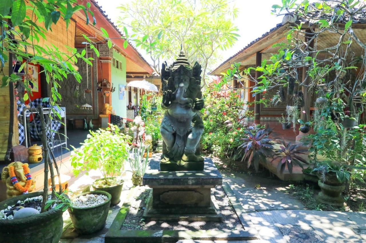 Mertha Jati Hotel Kuta Lombok Kültér fotó