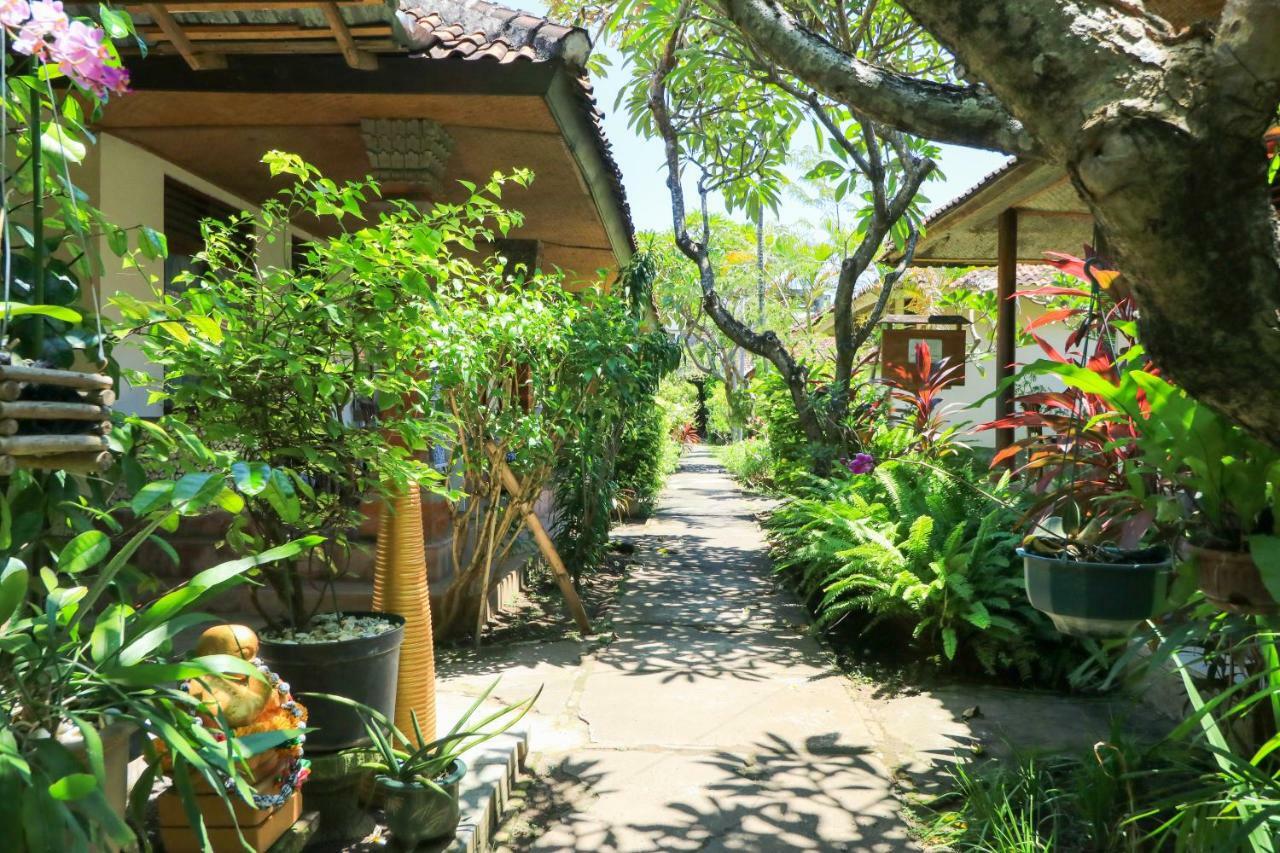 Mertha Jati Hotel Kuta Lombok Kültér fotó