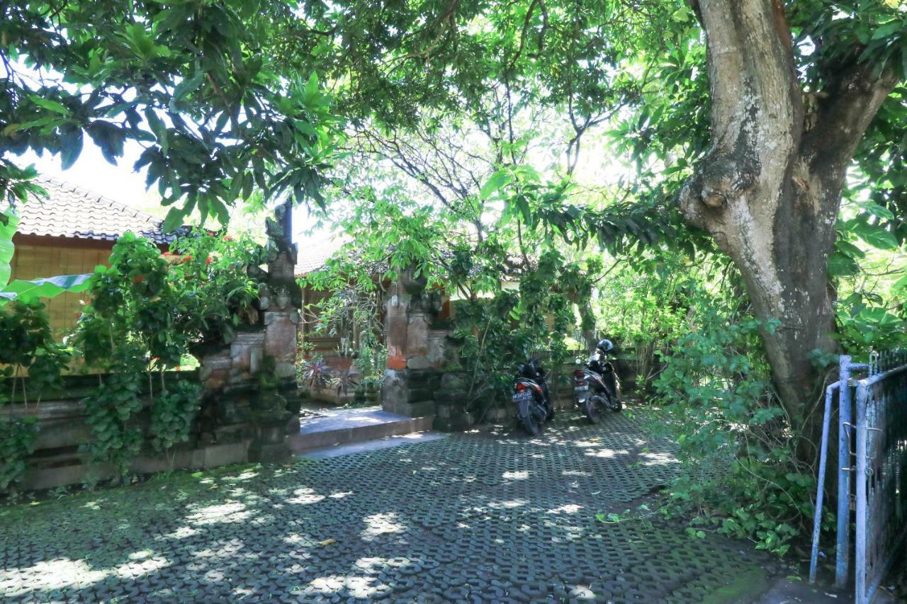 Mertha Jati Hotel Kuta Lombok Kültér fotó