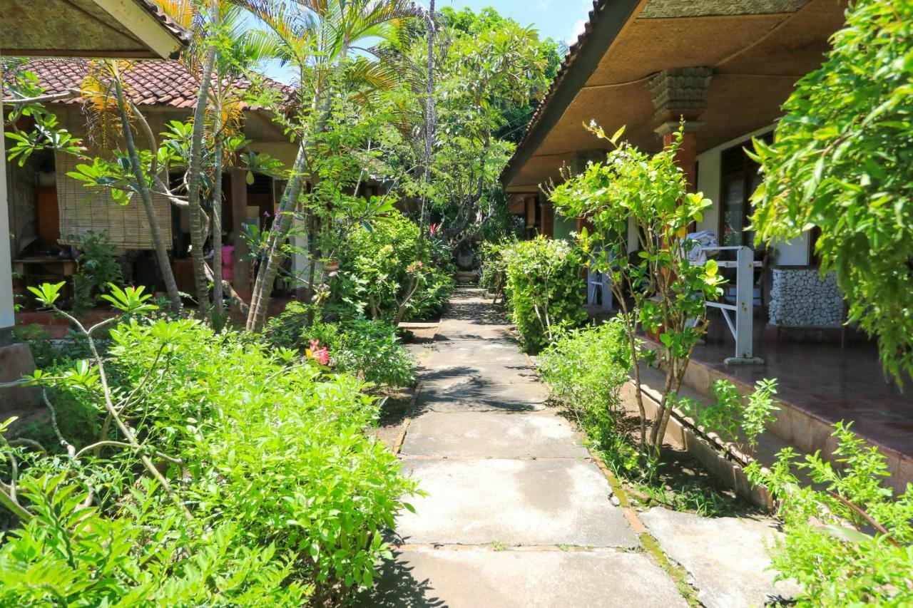 Mertha Jati Hotel Kuta Lombok Kültér fotó